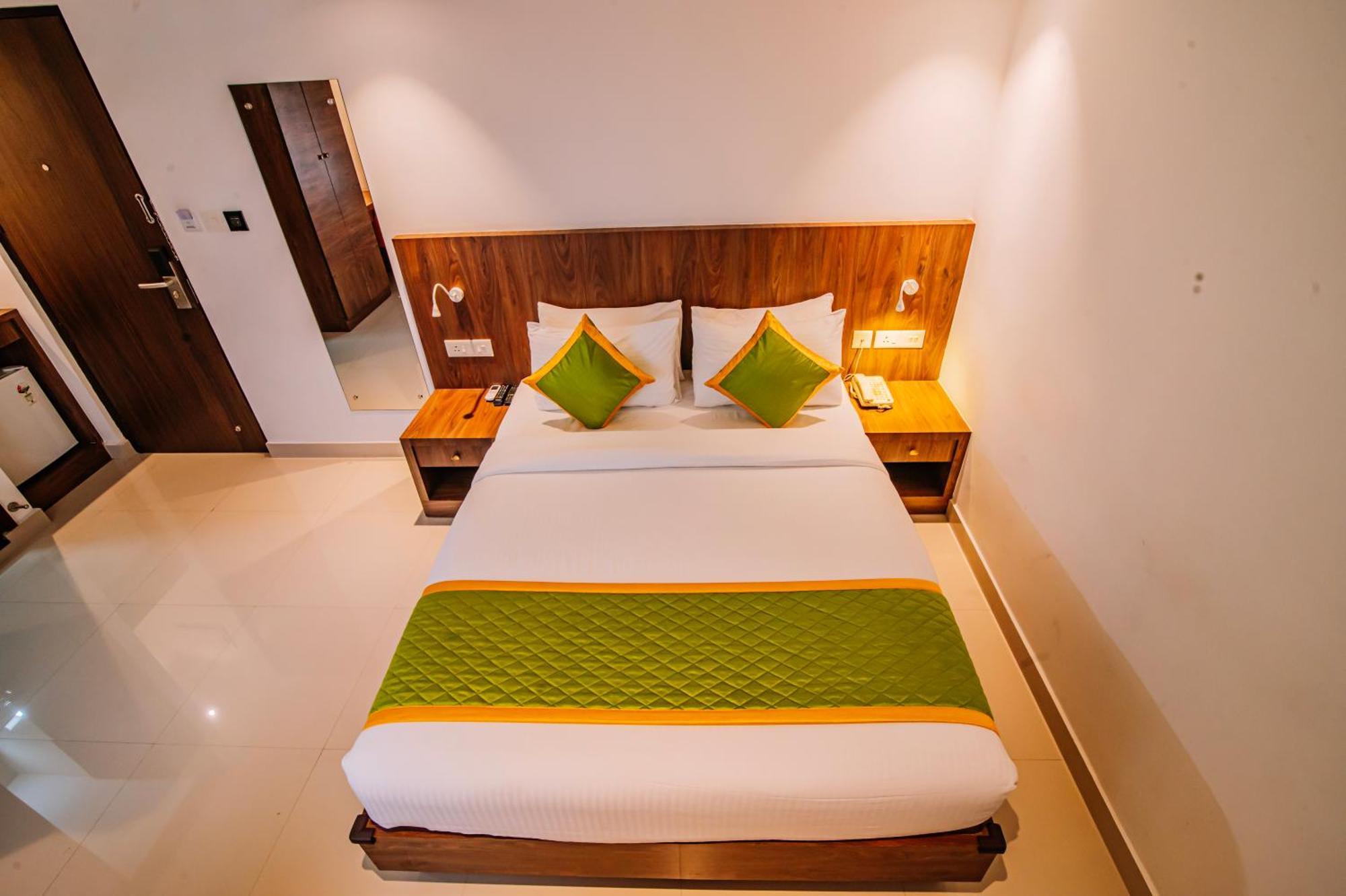 Hotel Seven Lights Kochi Kültér fotó