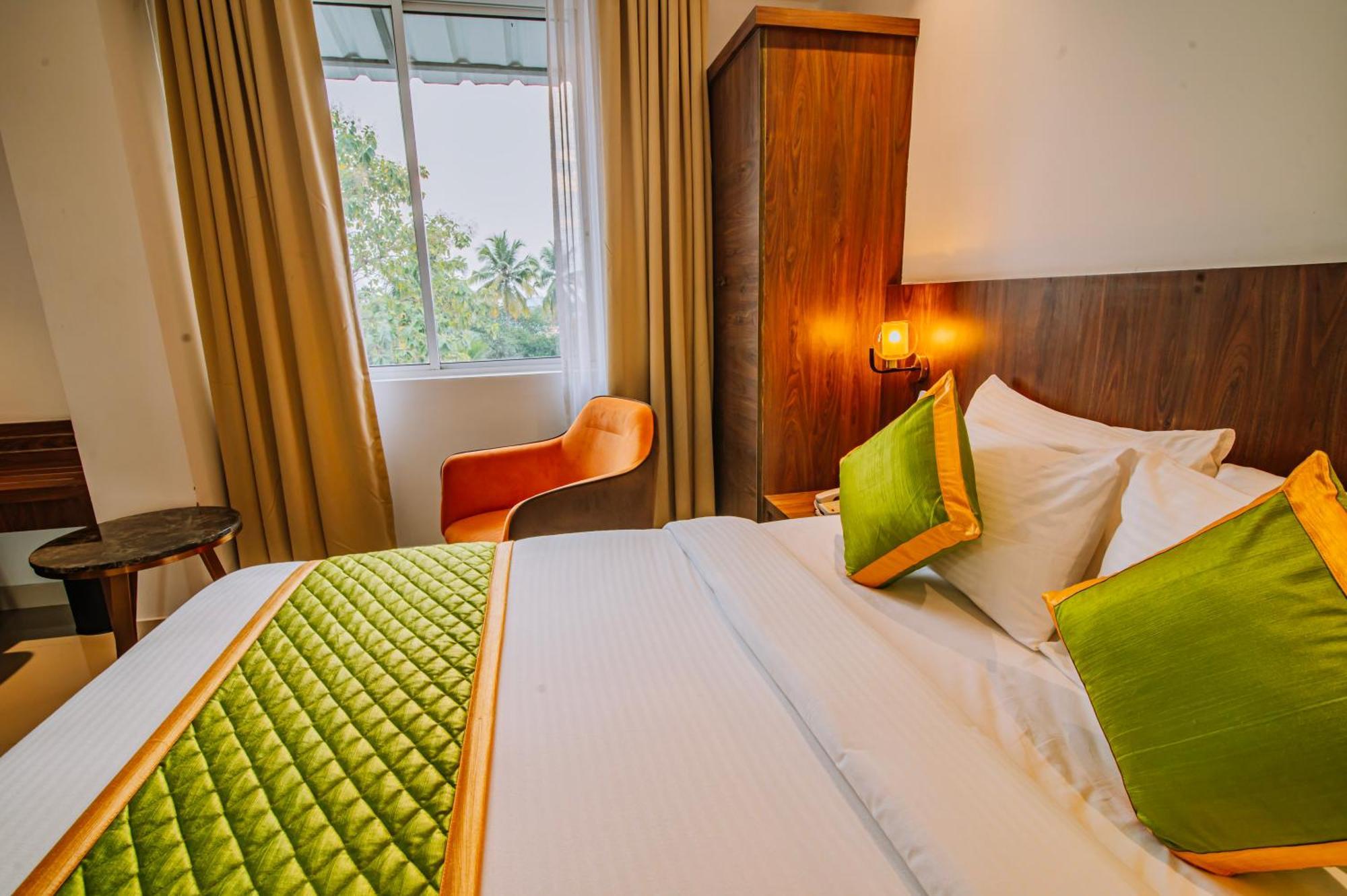 Hotel Seven Lights Kochi Kültér fotó